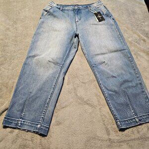 Flamingals Light Wash Cropped Jeans Wide Leg NWT